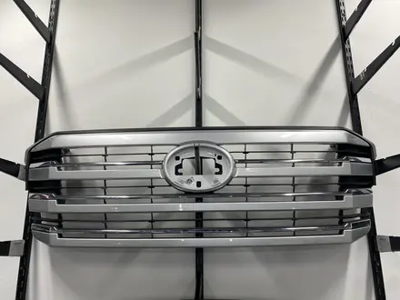 Решетка Land Cruiser 300 за 260 000 тг. в Алматы