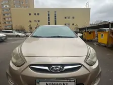 Hyundai Accent, 2011