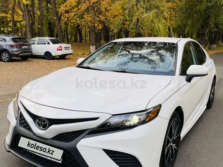 Toyota Camry 2018 года за 13 500 000 тг. в Тараз – фото 3