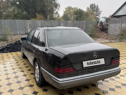 Mercedes-Benz E 230 1989 года за 900 000 тг. в Алматы – фото 4