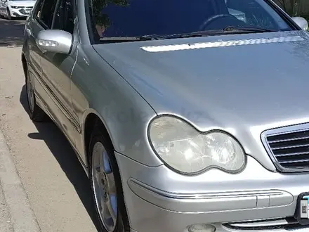 Mercedes-Benz C 180 2000 года за 2 900 000 тг. в Астана – фото 2