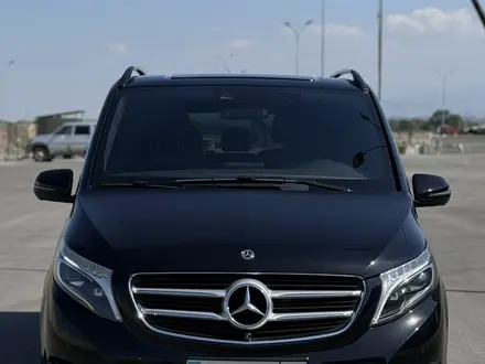 Mercedes-Benz V 250 2018 года за 32 000 000 тг. в Алматы – фото 4