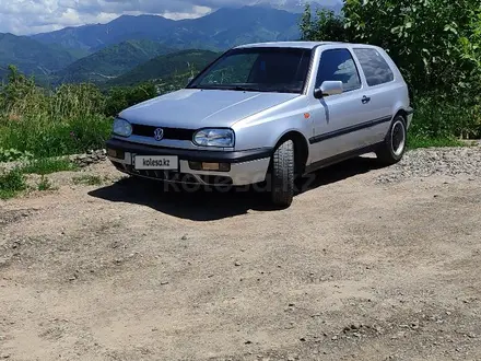 Volkswagen Golf 1993 года за 1 250 000 тг. в Алматы