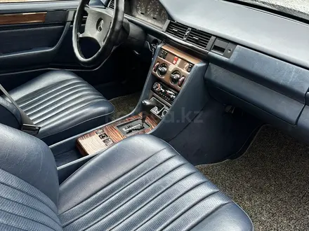 Mercedes-Benz E 230 1991 года за 1 900 000 тг. в Караганда – фото 11