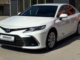 Toyota Camry 2023 годаүшін15 500 000 тг. в Актобе – фото 4