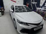Toyota Camry 2023 годаүшін15 500 000 тг. в Актобе – фото 2