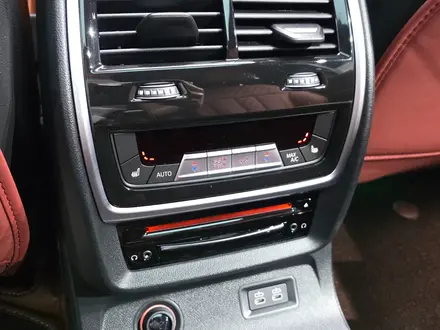 BMW X7 XDrive 40i 2022 года за 47 000 000 тг. в Астана – фото 18