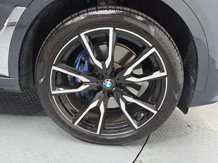 BMW X7 XDrive 40i 2022 года за 47 000 000 тг. в Астана – фото 7