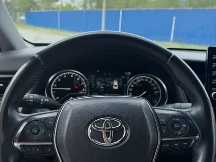 Toyota Camry 2023 года за 14 300 000 тг. в Актобе – фото 12