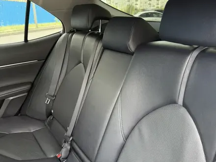 Toyota Camry 2023 года за 14 300 000 тг. в Актобе – фото 24