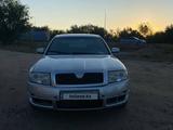 Skoda Superb 2003 годаүшін1 800 000 тг. в Актобе