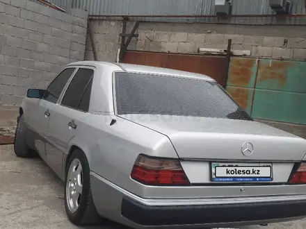Mercedes-Benz E 230 1991 годаүшін2 700 000 тг. в Шымкент – фото 2