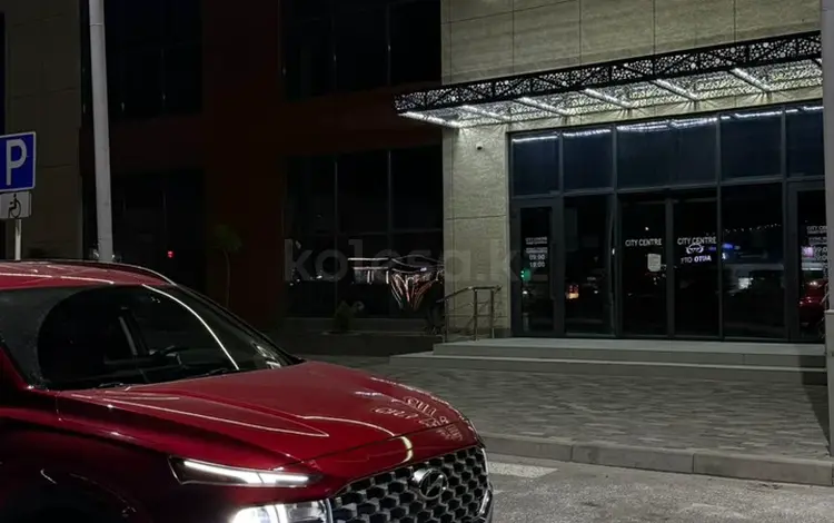 Hyundai Santa Fe 2021 года за 14 500 000 тг. в Актау