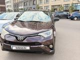 Toyota RAV4 2018 года за 10 000 000 тг. в Астана – фото 3