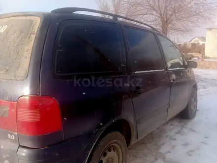 Volkswagen Sharan 2001 года за 2 200 000 тг. в Актобе – фото 5