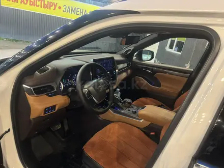 Toyota Highlander 2022 года за 32 000 000 тг. в Алматы – фото 4