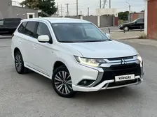 Mitsubishi Outlander, 2022