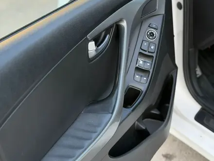 Hyundai Elantra 2015 года за 5 800 000 тг. в Алматы – фото 8
