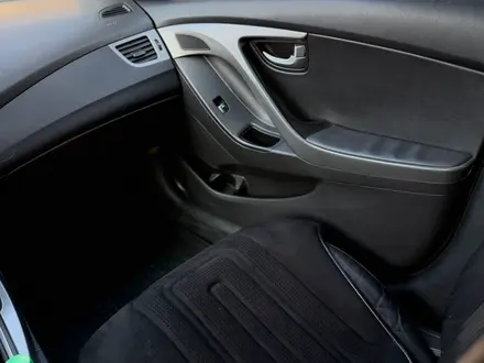 Hyundai Elantra 2015 года за 5 800 000 тг. в Алматы – фото 12