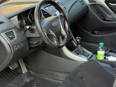 Hyundai Elantra 2015 года за 5 800 000 тг. в Алматы – фото 16