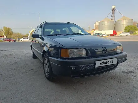 Volkswagen Passat 1993 года за 1 300 000 тг. в Шымкент