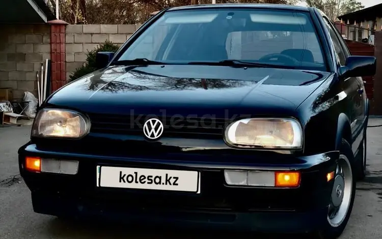 Volkswagen Golf 1996 годаүшін2 000 000 тг. в Алматы