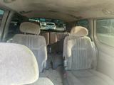 Toyota Sienna 2000 года за 3 500 000 тг. в Актобе – фото 2