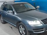 Volkswagen Touareg 2003 годаfor4 000 000 тг. в Алматы