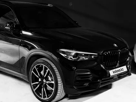 BMW X5 2021 года за 32 000 000 тг. в Караганда