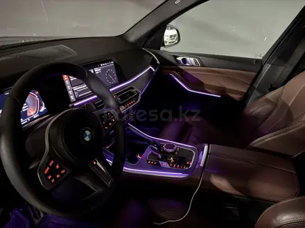 BMW X5 2021 года за 32 000 000 тг. в Караганда – фото 5