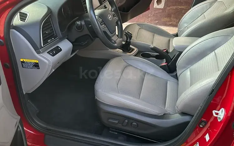 Hyundai Elantra 2016 годаүшін6 000 000 тг. в Шымкент
