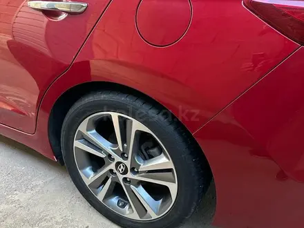 Hyundai Elantra 2016 года за 6 000 000 тг. в Шымкент – фото 4