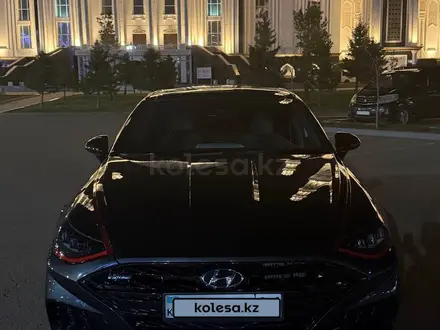 Hyundai Sonata 2022 года за 13 000 000 тг. в Астана