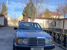 Mercedes-Benz E-Class, 1991