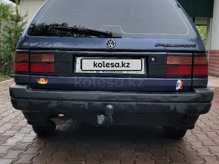Volkswagen Passat 1993 года за 1 800 000 тг. в Алматы – фото 2