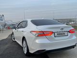 Toyota Camry 2019 года за 13 300 000 тг. в Алматы – фото 5