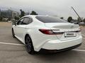 Toyota Camry 2024 года за 20 500 000 тг. в Алматы – фото 2
