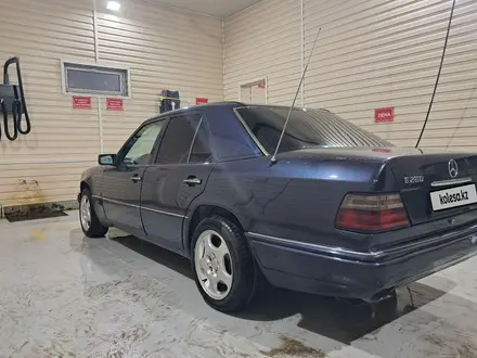 Mercedes-Benz E 280 1995 года за 1 800 000 тг. в Кызылорда – фото 5