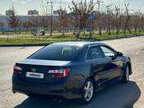 Toyota Camry 2014 годаүшін7 600 000 тг. в Алматы – фото 2