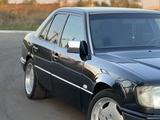 Mercedes-Benz E 220 1995 года за 1 800 000 тг. в Костанай – фото 2
