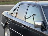 Mercedes-Benz E 220 1995 года за 1 800 000 тг. в Костанай – фото 4