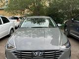 Hyundai Sonata 2021 годаfor11 500 000 тг. в Астана – фото 2