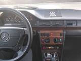 Mercedes-Benz E 220 1988 годаfor1 600 000 тг. в Затобольск