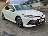 Toyota Camry 2023 года за 18 500 000 тг. в Туркестан