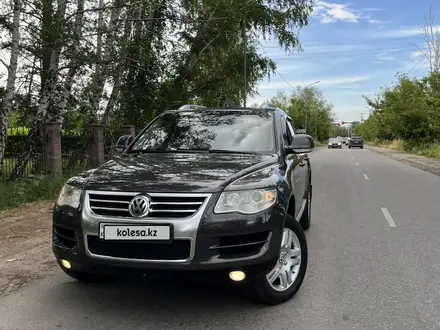 Volkswagen Touareg 2008 года за 5 500 000 тг. в Алматы