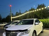 Toyota Camry 2014 года за 10 800 000 тг. в Шымкент – фото 2