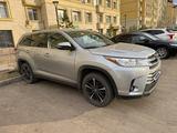 Toyota Highlander 2019 года за 16 700 000 тг. в Караганда – фото 3