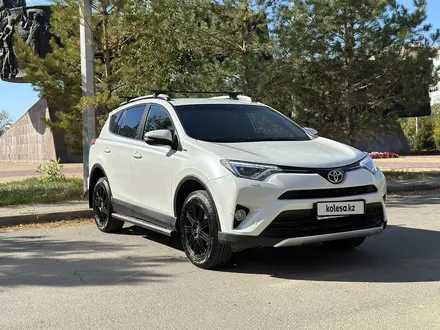 Toyota RAV4 2017 года за 11 290 000 тг. в Костанай