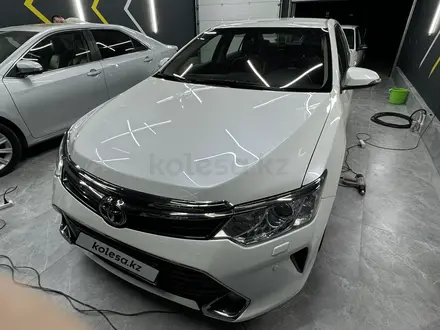 Toyota Camry 2017 года за 15 500 000 тг. в Шымкент