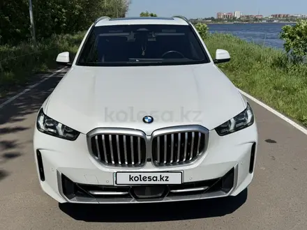 BMW X5 2025 года за 44 900 000 тг. в Астана – фото 4